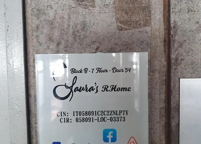 Laura's Rhome *
