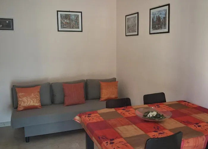 Laura's Rhome Appartement